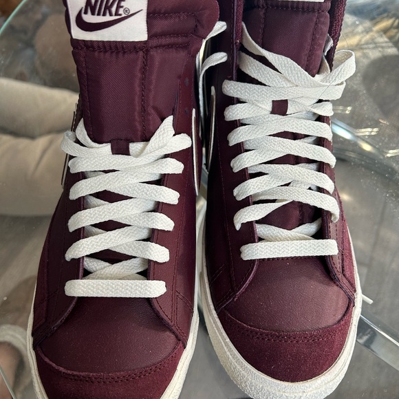 New never worn , Men’s Nike Hightops - Picture 3 of 4